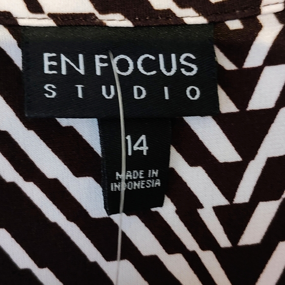 En Focus Studio Midi Dress. - Picture 6 of 11
